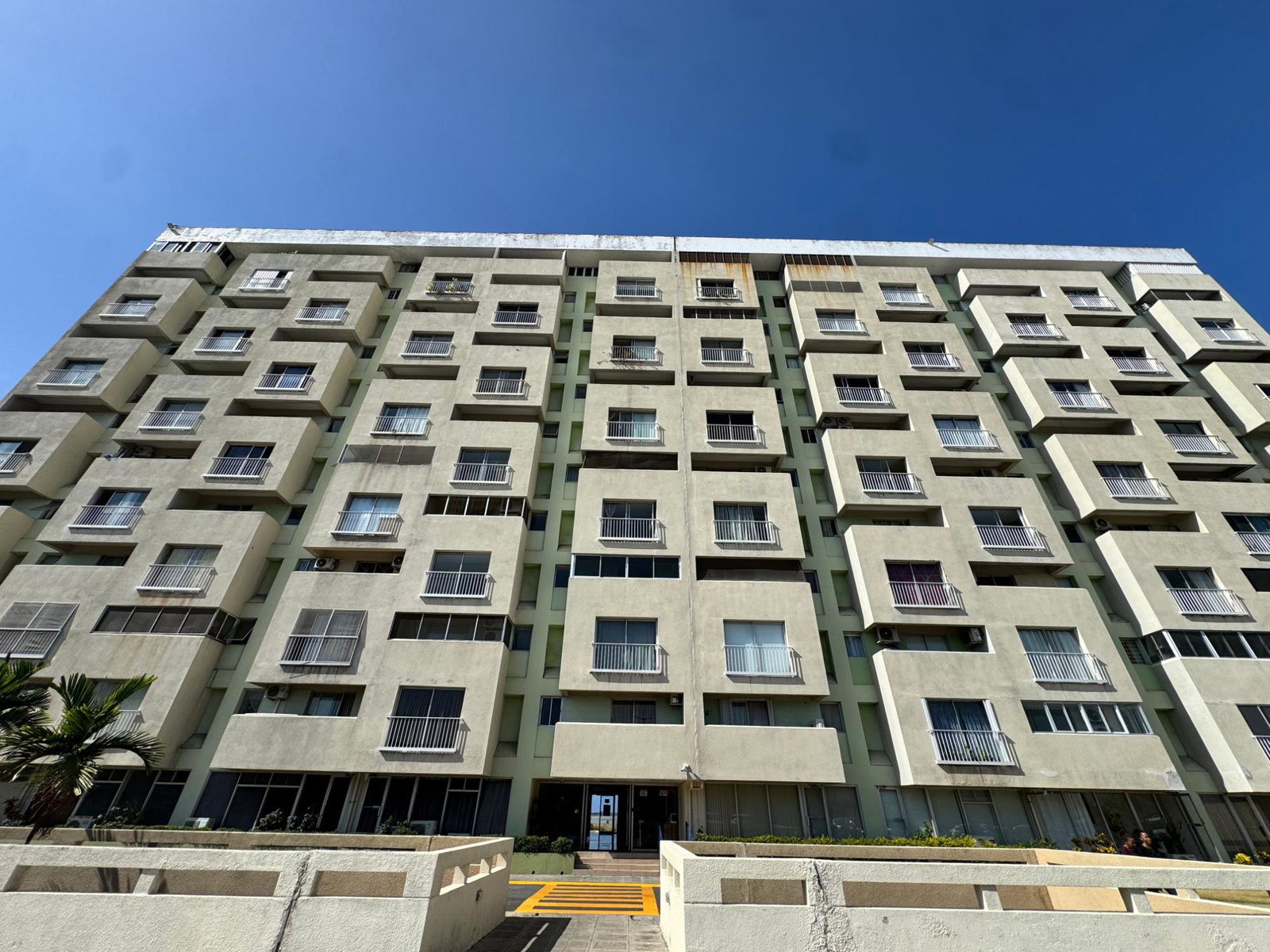 First image of 11b-8 Ocean Towers, Ocean Boul in KINGSTON, Kingston, Jamaica - property is For Rent