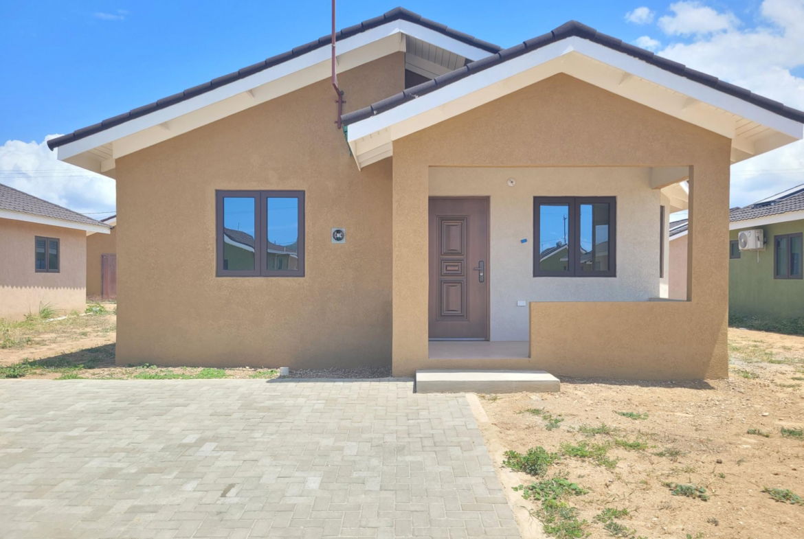 First image of 453- Oak Estate in Bernard Lodge, St. Catherine, Jamaica - property is For Rent