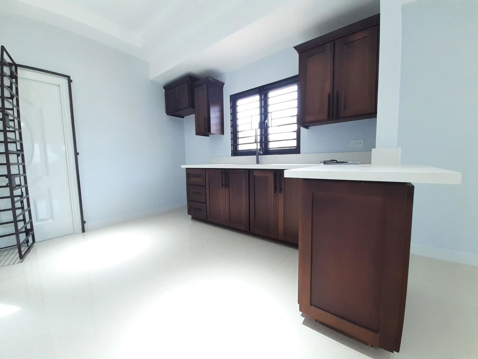 Move-In-Ready-2-Bedroom-House-for-Rent-in-Oak-Estate-St.-Catherine-Jamaica Seventh image of 317 Oak Estate in Bernard Lodge, St. Catherine, Jamaica - property is For Rent