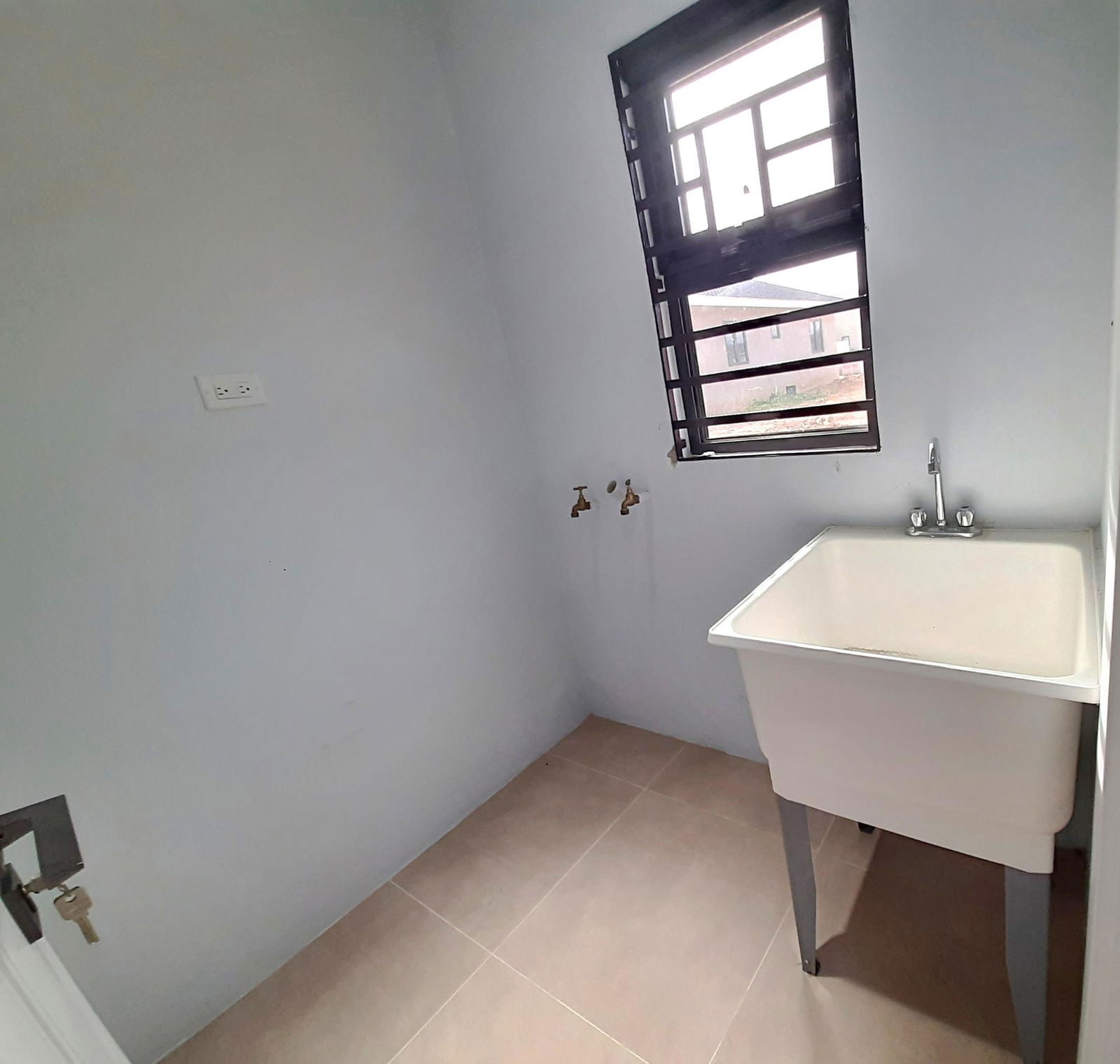 Move-In-Ready-2-Bedroom-House-for-Rent-in-Oak-Estate-St.-Catherine-Jamaica Eighth image of 317 Oak Estate in Bernard Lodge, St. Catherine, Jamaica - property is For Rent