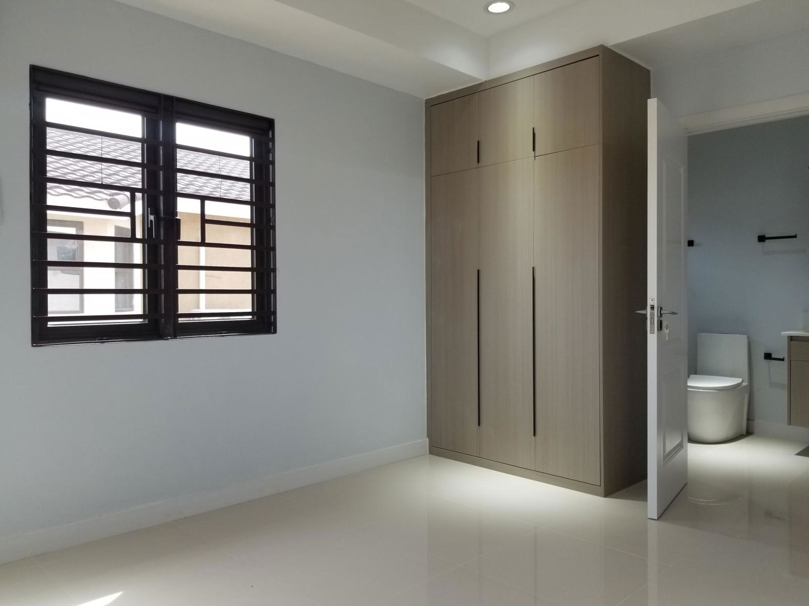 Move-In-Ready-2-Bedroom-House-for-Rent-in-Oak-Estate-St.-Catherine-Jamaica Tenth image of 317 Oak Estate in Bernard Lodge, St. Catherine, Jamaica - property is For Rent