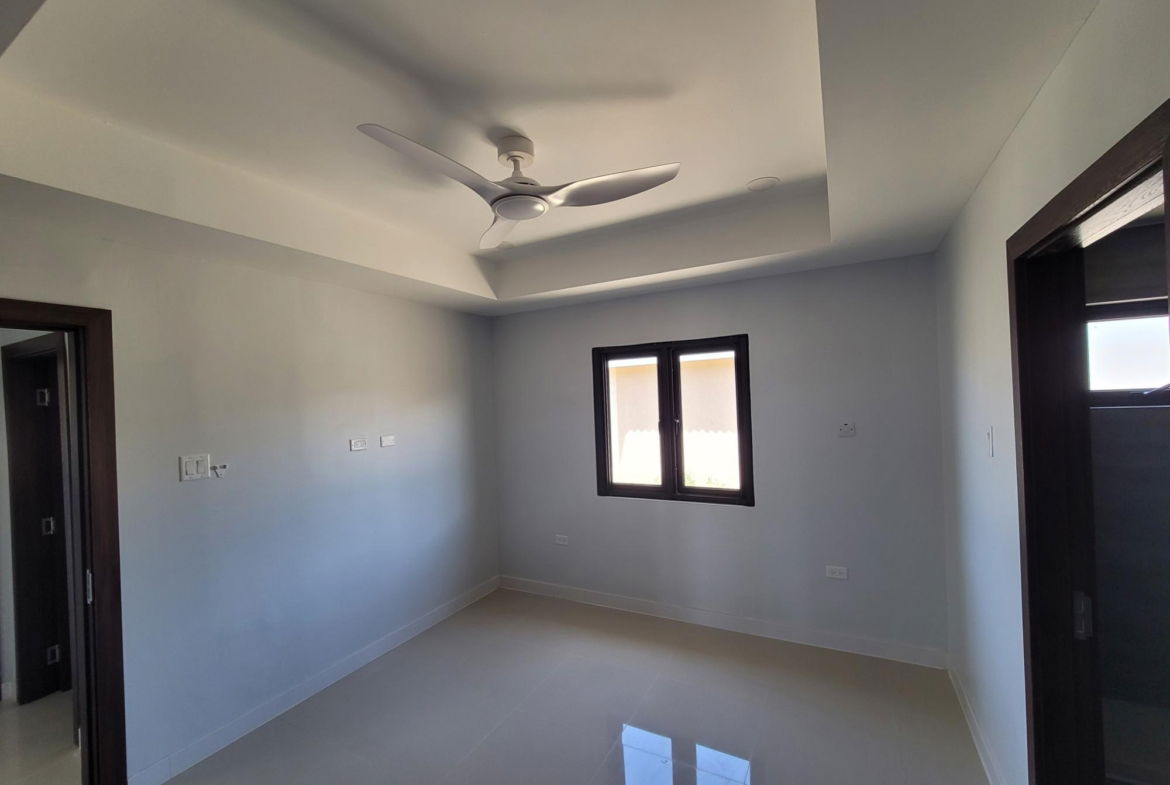 Fifth image of 453- Oak Estate in Bernard Lodge, St. Catherine, Jamaica - property is For Rent