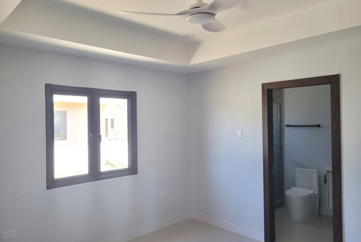 Ninth image of 453- Oak Estate in Bernard Lodge, St. Catherine, Jamaica - property is For Rent