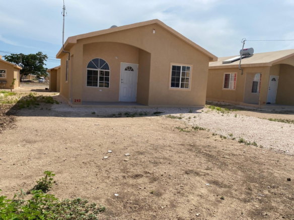 First image of 282- Phoenix Park Village 2 in Greater Portmore, St. Catherine, Jamaica - property is For Rent