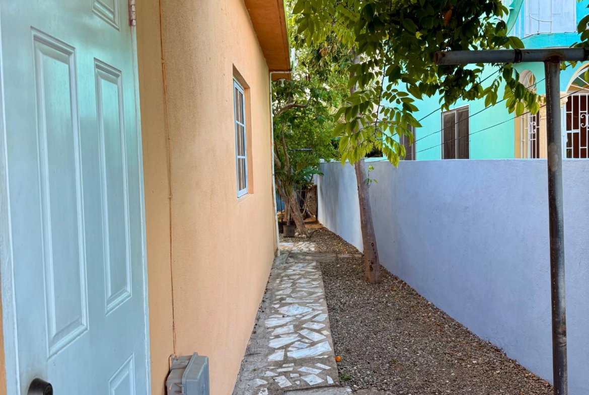 Seventh image of 71 Daniel Avenue, Morris Mea in Morris Meadows, St. Catherine, Jamaica - property is For Rent