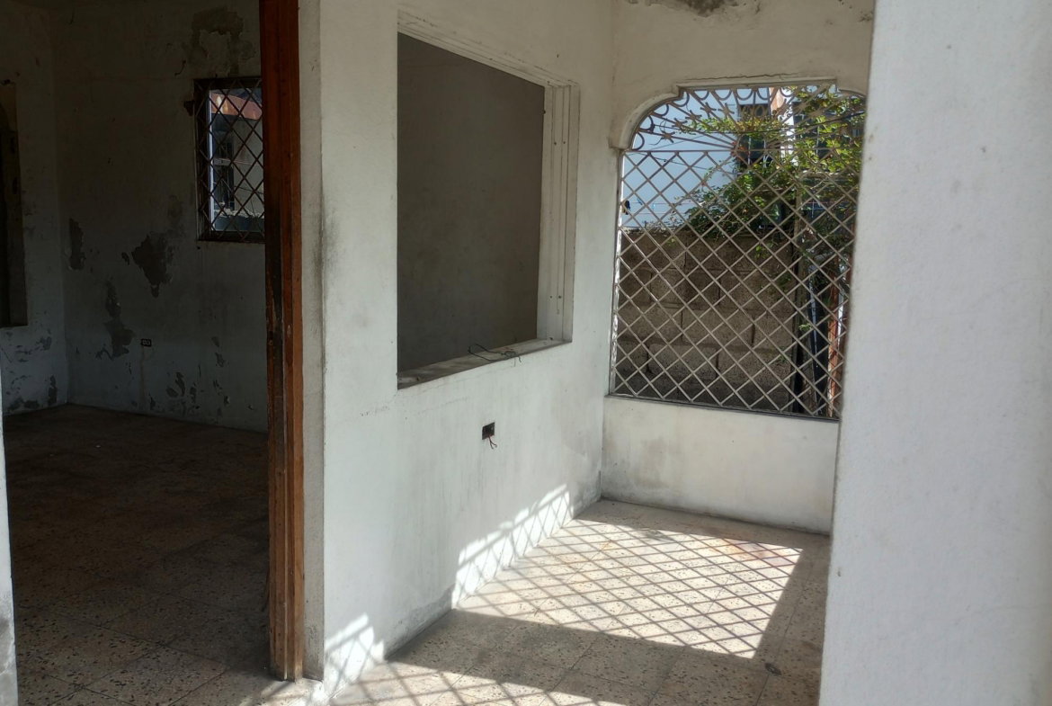 Fourth image of 1 1/2 Dunoon Road, Kingston 2 in Kingston 3, St. Andrew, Jamaica - property is For Sale