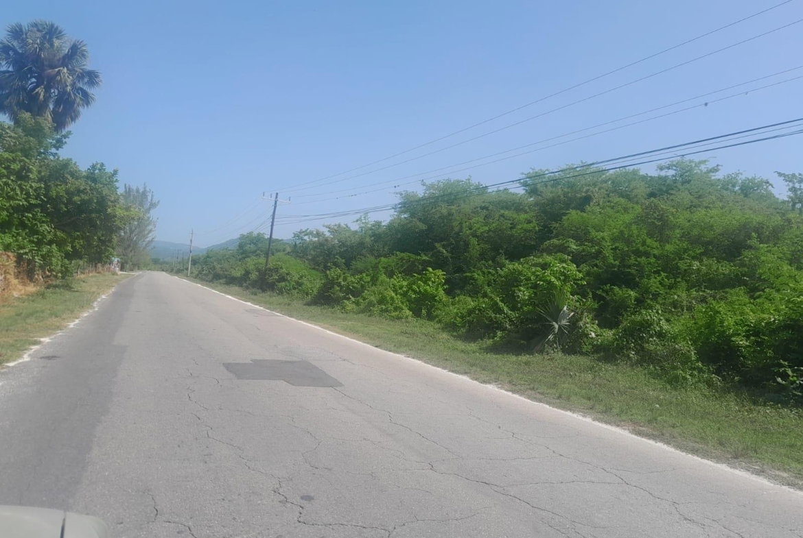 Second image of Hodges, Black River in Fyffes Pen, St. Elizabeth, Jamaica - property is For Sale
