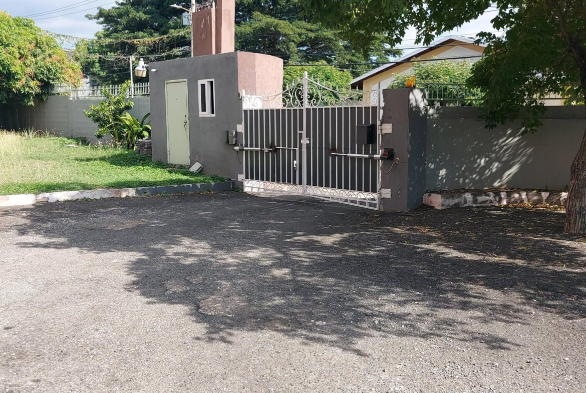 Twenty-Third image of 7-4 West Avenue in Kingston 8, St. Andrew, Jamaica - property is For Rent