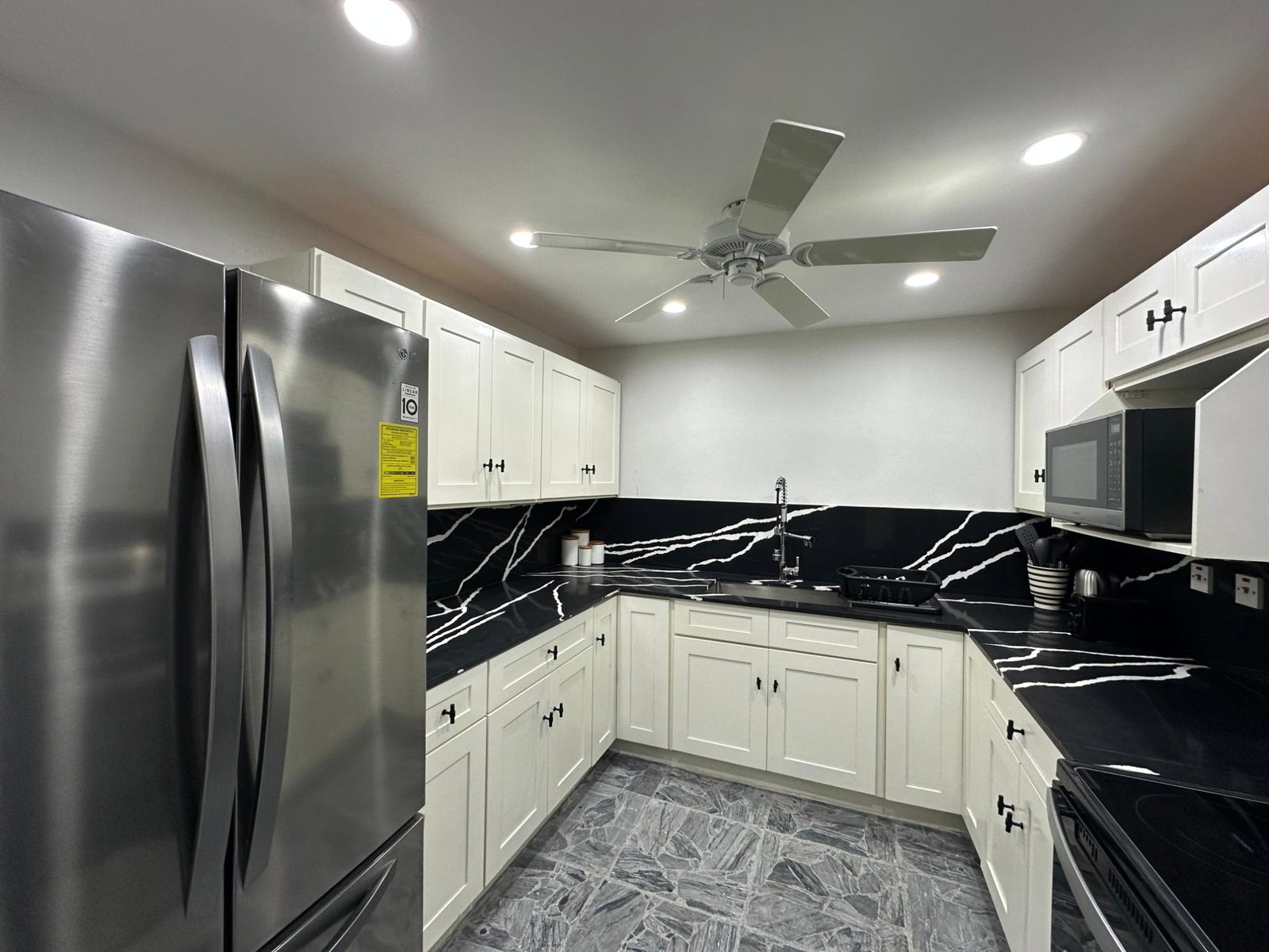 Second image of 1e-17 Kingsway Avenue in Kingston 10, St. Andrew, Jamaica - property is For Rent