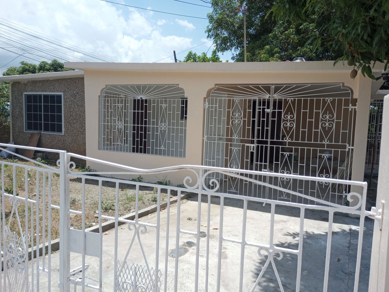 Second image of 32 Ensom Crescent, sp Town in Ensom City, St. Catherine, Jamaica - property is For Rent