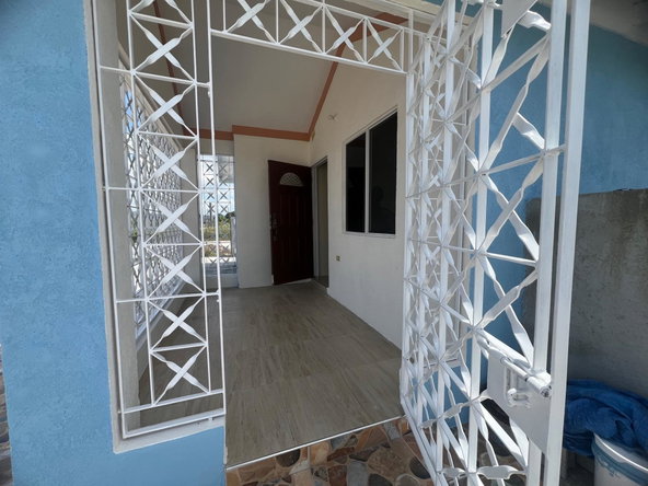 Fifth image of 176- Lychee Crescent in Innswood, St. Catherine, Jamaica - property is For Rent