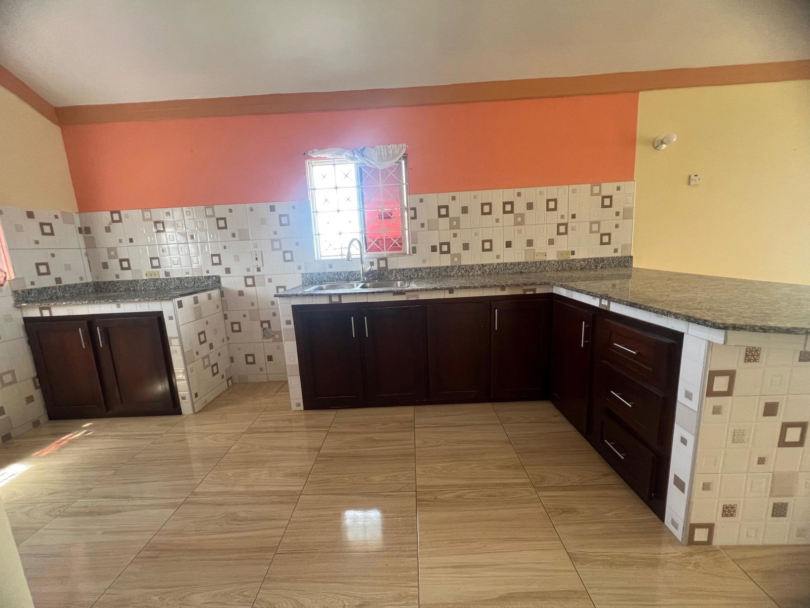 Ninth image of 176- Lychee Crescent in Innswood, St. Catherine, Jamaica - property is For Rent