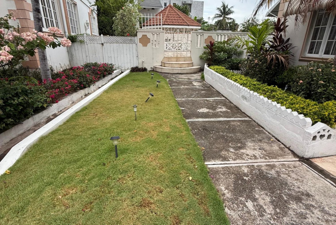 Twenty-Ninth image of 7-9 Kingsway in Kingston 10, St. Andrew, Jamaica - property is For Rent