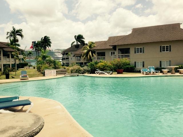 Ninth image of D102- Bay Pointe, Sunset Drive in Montego Bay, St. James, Jamaica - property is For Rent