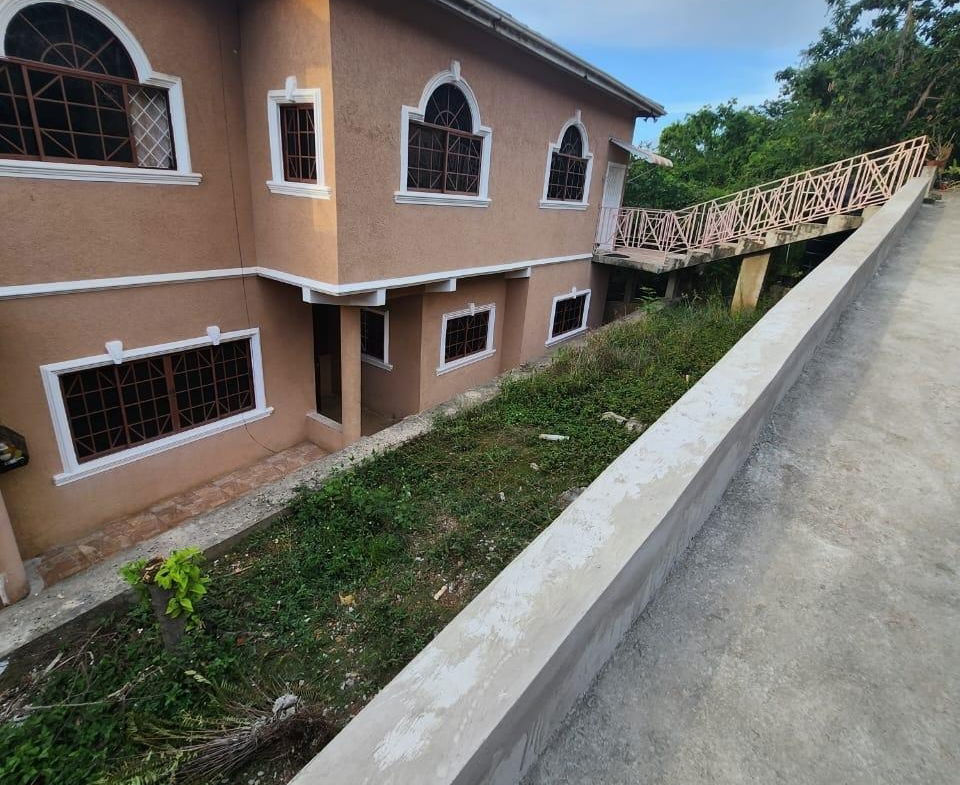 Sixth image of Plantation Heights, in Red Hills, St. Andrew, Jamaica - property is For Rent