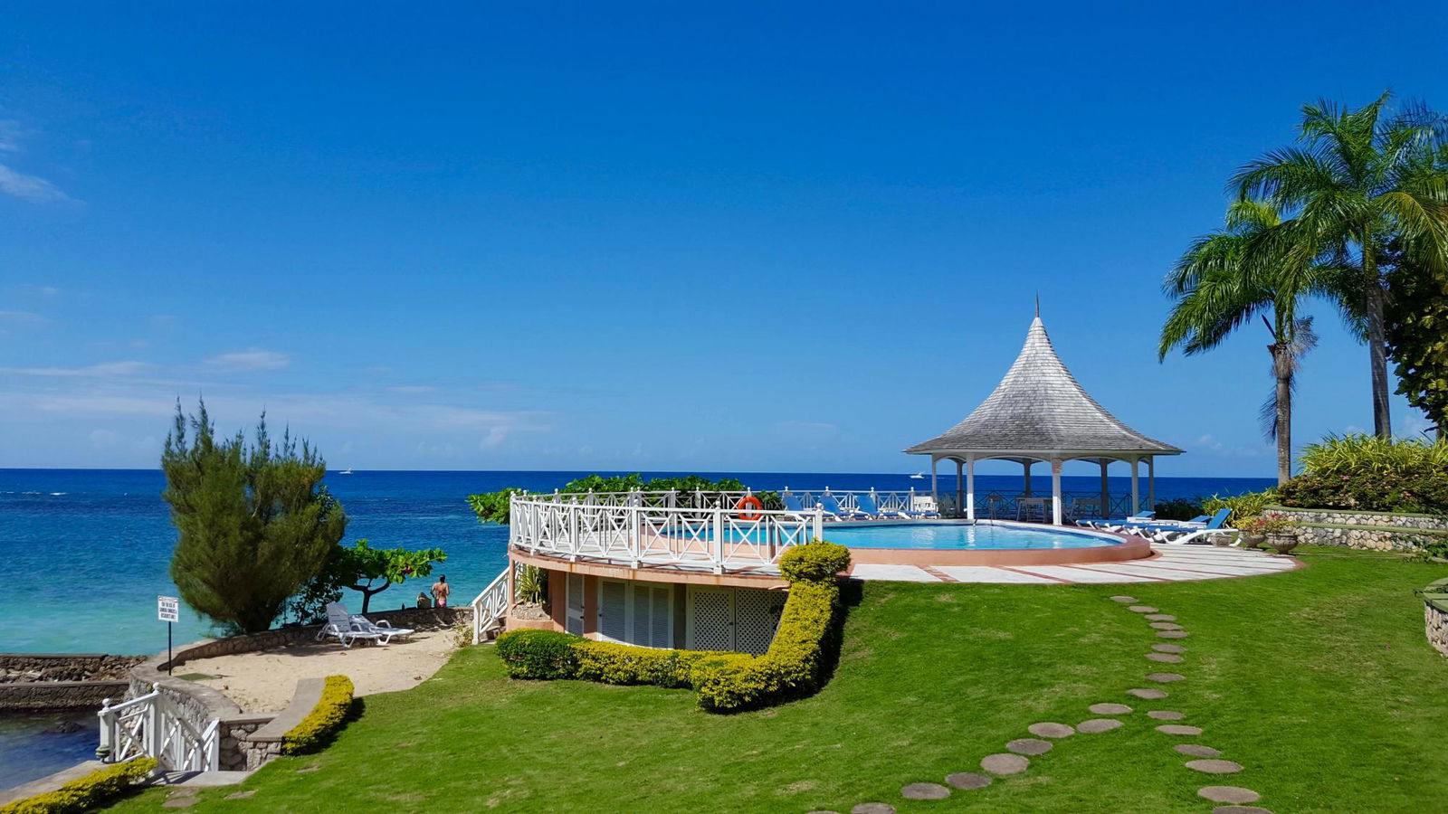 Second image of C4-127 Main Street, Ocho Rios in Ocho Rios, St. Ann, Jamaica - property is For Rent