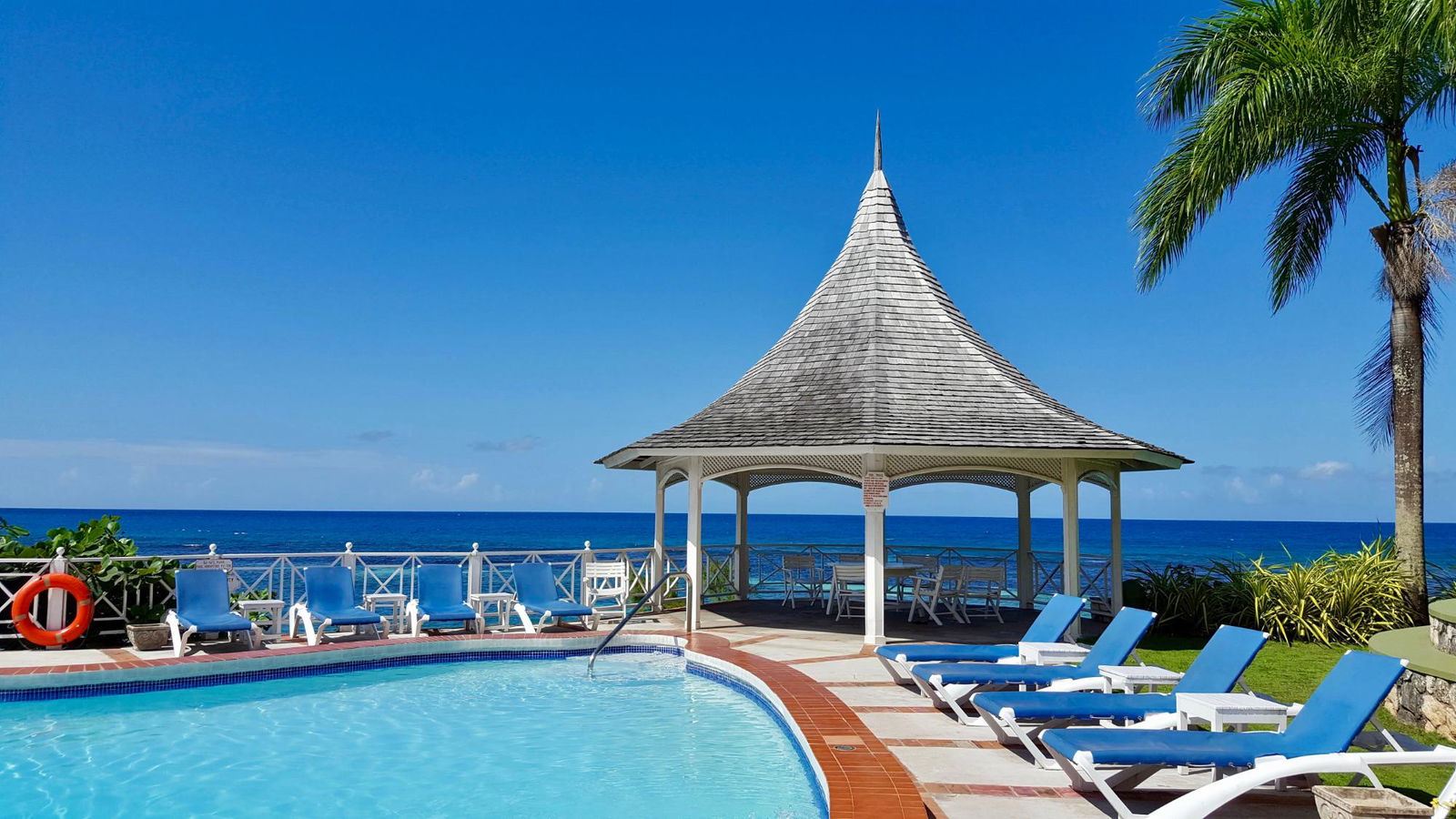 Fifth image of C4-127 Main Street, Ocho Rios in Ocho Rios, St. Ann, Jamaica - property is For Rent