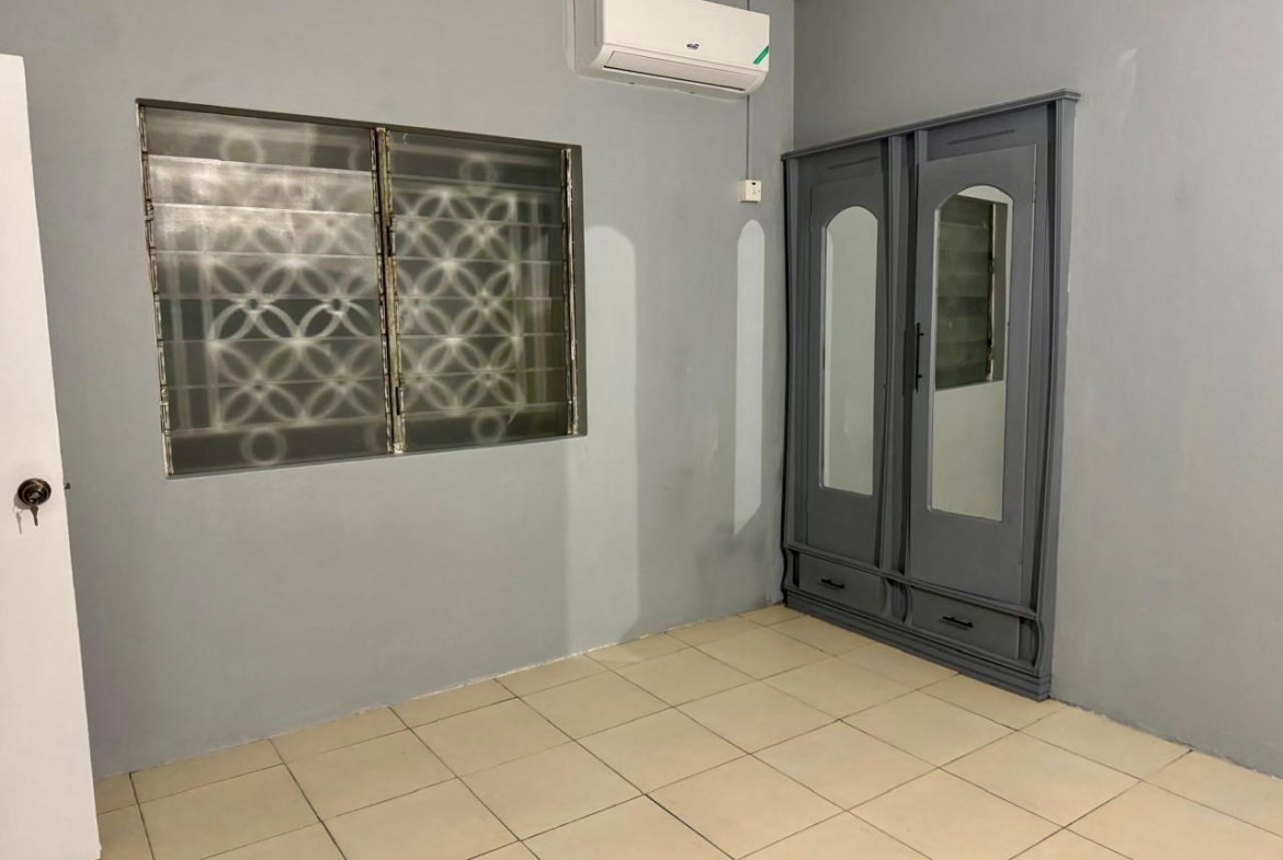 Fourth image of 18 Hurlingham Drive in Kingston 19, St. Andrew, Jamaica - property is For Rent