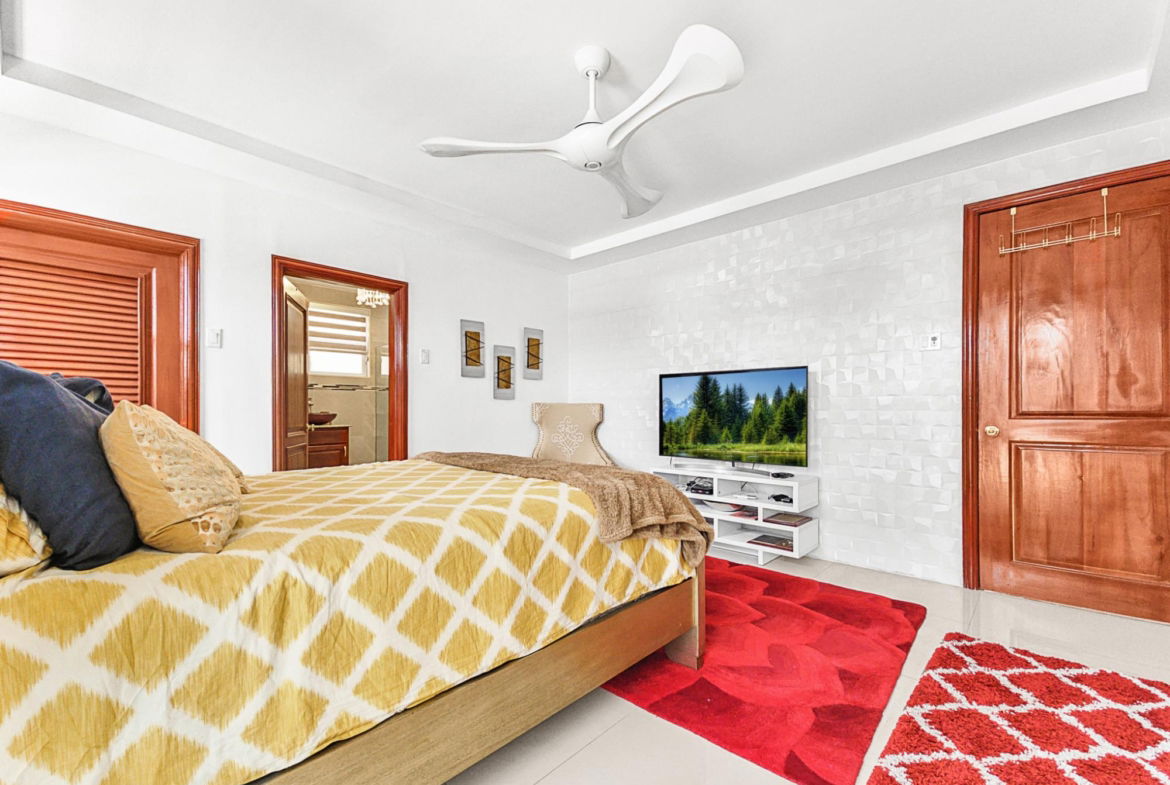Eleventh image of 4-4 Upper Musgrave Avenue in Kingston 5, St. Andrew, Jamaica - property is For Sale