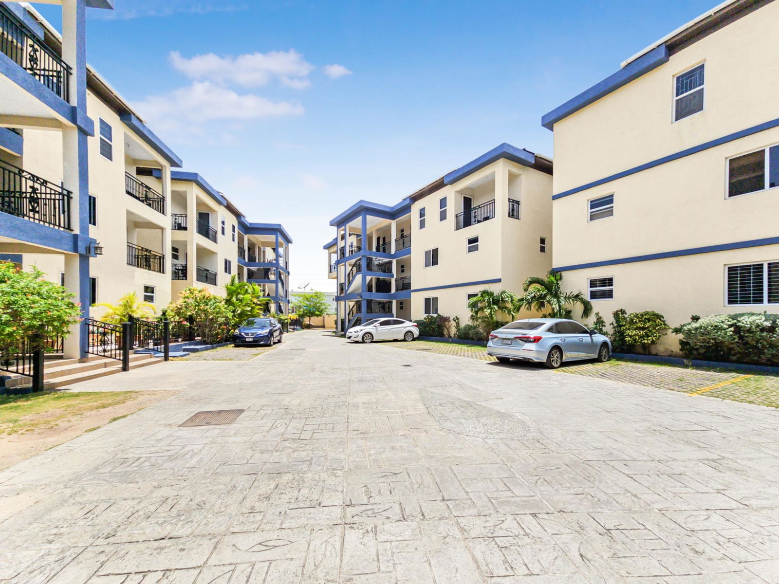 Seventeenth image of 4-4 Upper Musgrave Avenue in Kingston 5, St. Andrew, Jamaica - property is For Sale