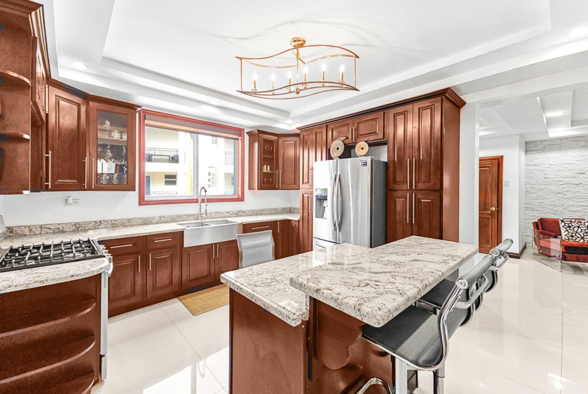Fifth image of 4-4 Upper Musgrave Avenue in Kingston 5, St. Andrew, Jamaica - property is For Sale