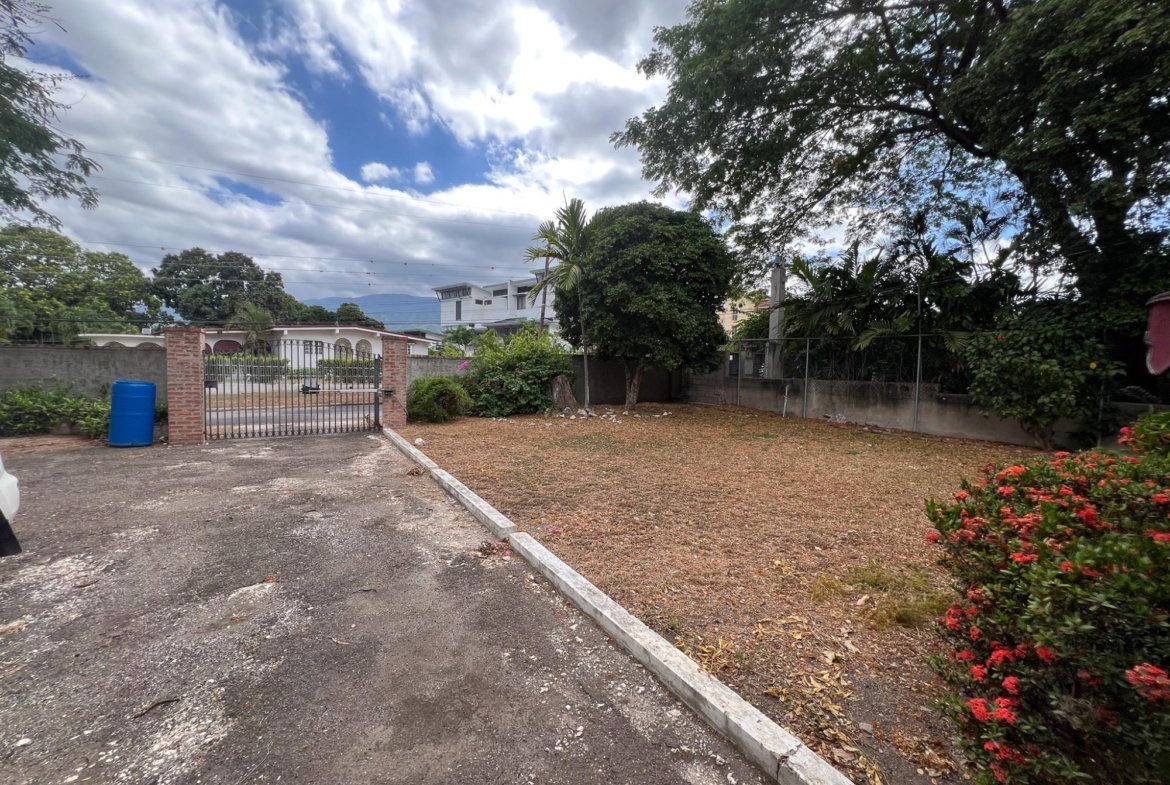 Eighth image of 19a Washington Drive, Kingsto in Kingston 10, St. Andrew, Jamaica - property is For Sale