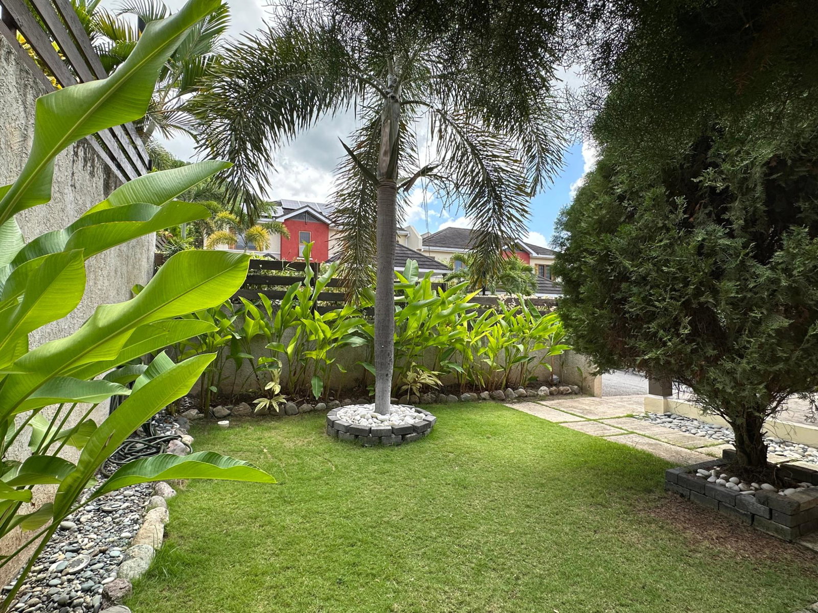 Fourteenth image of 4- Rosa Place in Kingston 6, St. Andrew, Jamaica - property is For Rent
