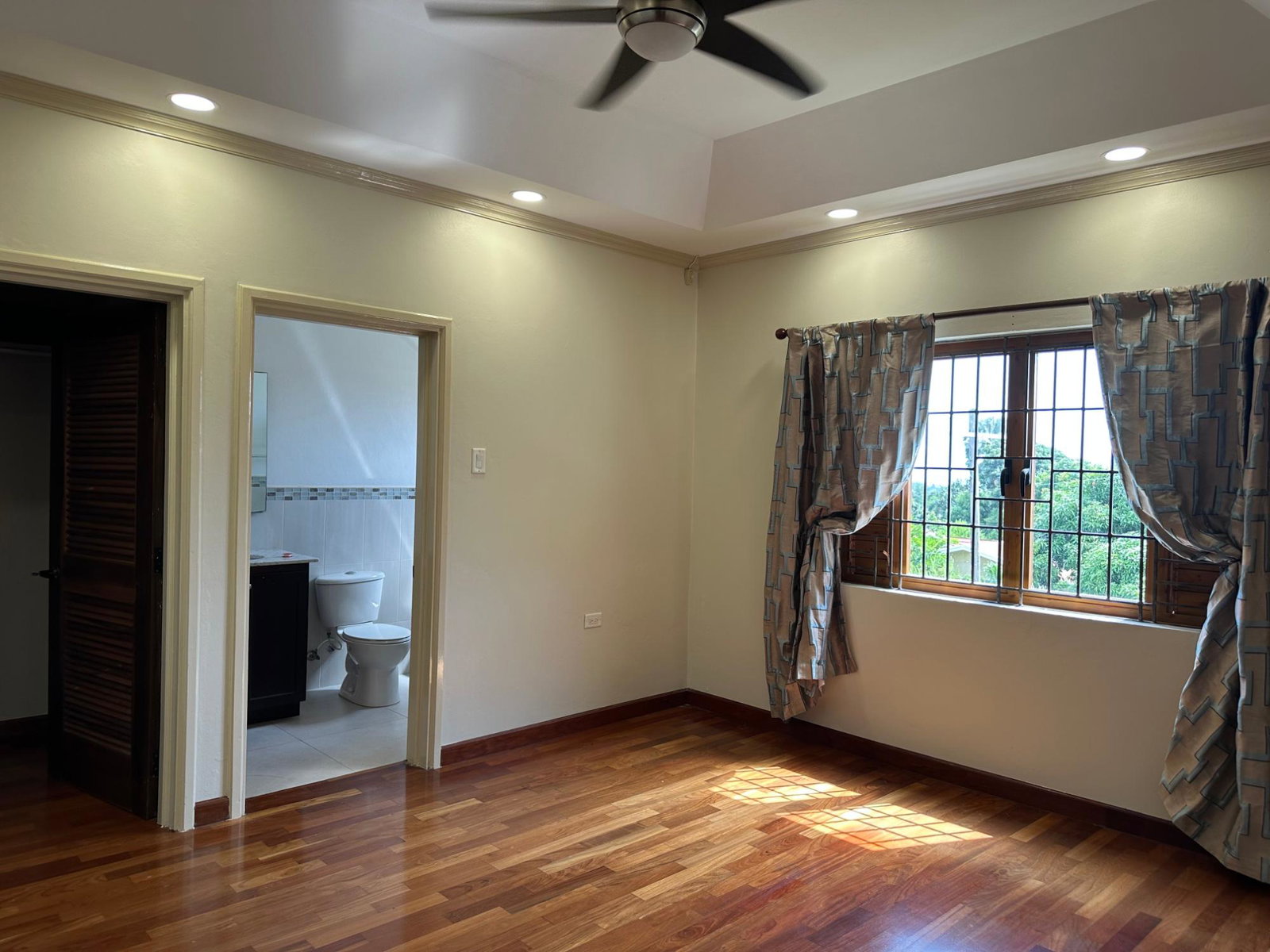 Seventh image of 4- Rosa Place in Kingston 6, St. Andrew, Jamaica - property is For Rent