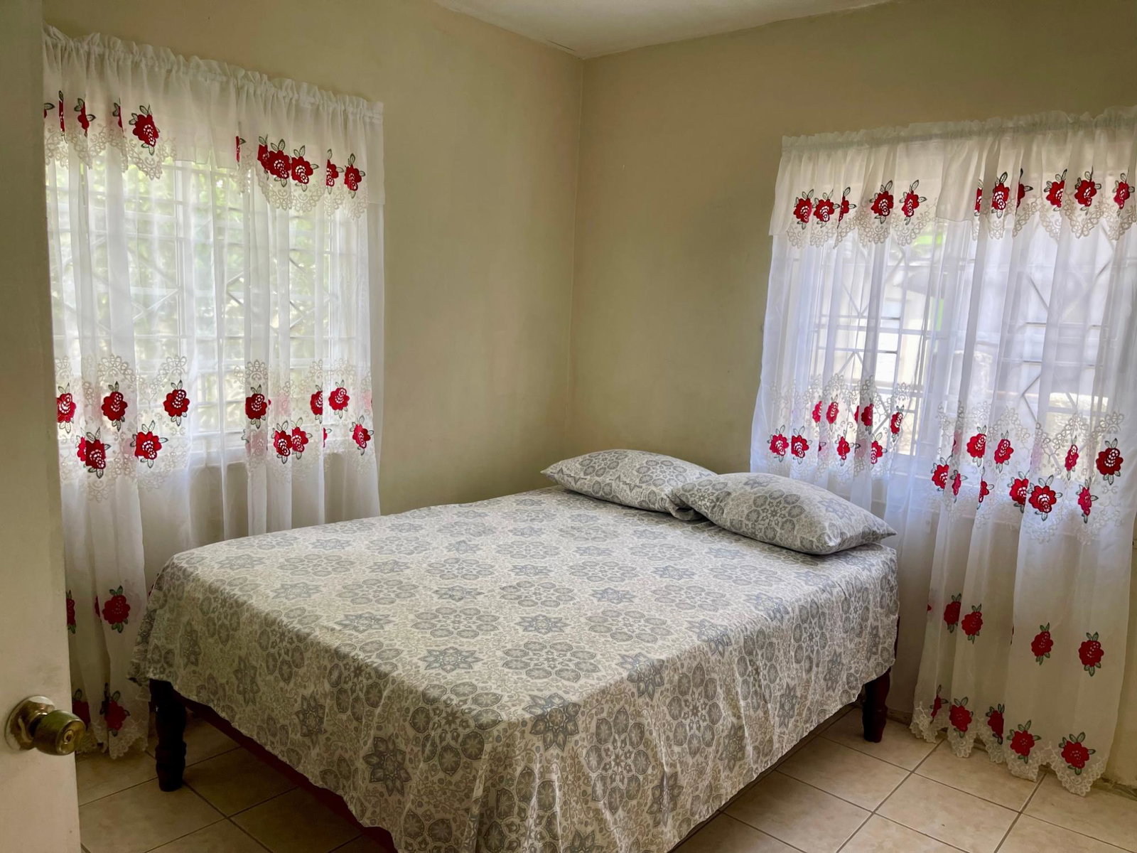 Twenty-Third image of George’s Pen Road in Four Paths, Clarendon, Jamaica - property is For Rent