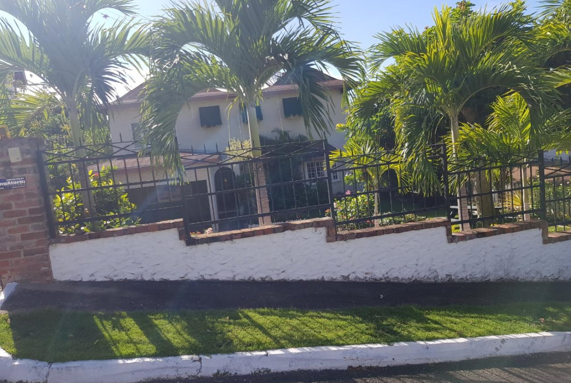 Fifth image of 6 North Widcombe Heights in Kingston 6, St. Andrew, Jamaica - property is For Rent