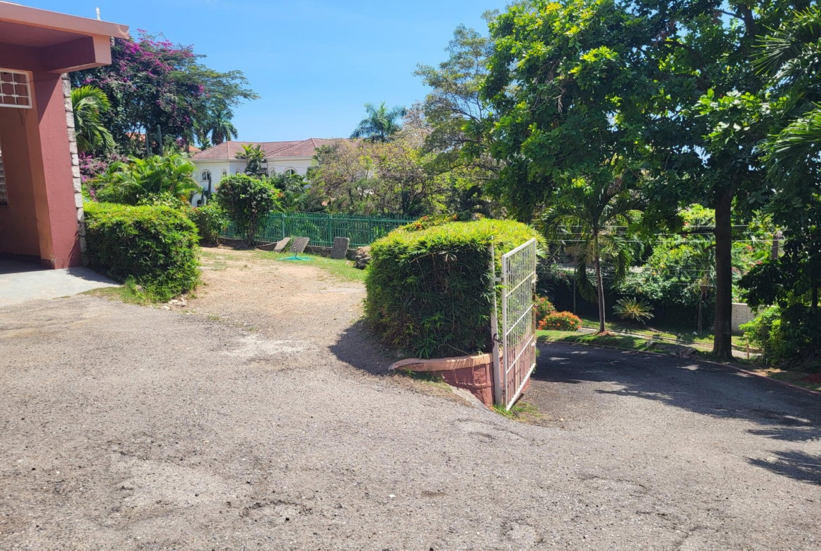Seventh image of Bracknell Avenue in Kingston 6, St. Andrew, Jamaica - property is For Sale