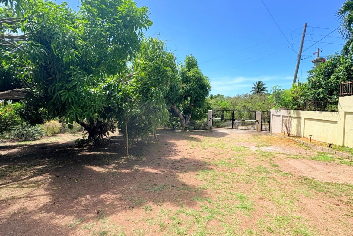 Second image of Cue Gardens , Cockpit , f in Freetown, Clarendon, Jamaica - property is For Sale