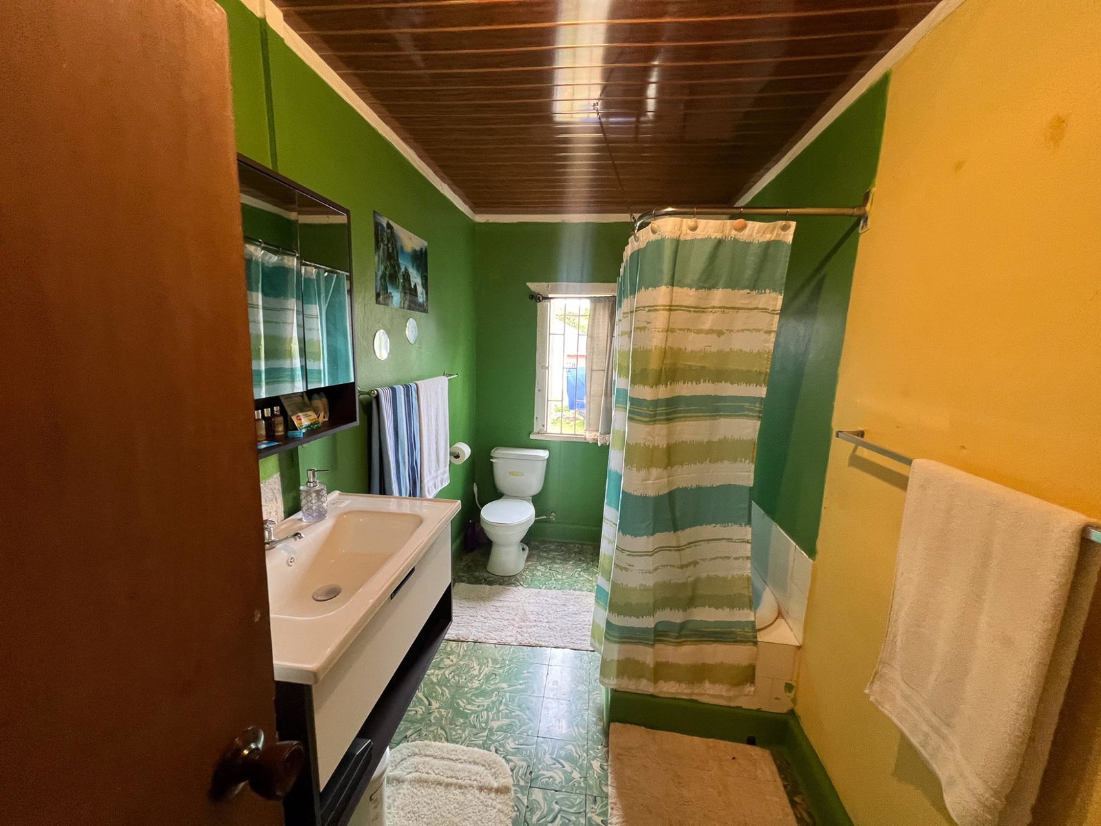 Spacious-4-Bedroom-House-for-Sale-in-Daleys-Grove-Manchester-Jamaica Fifteenth image of 4 Daleys Grove in Newport, Manchester, Jamaica - property is For Sale