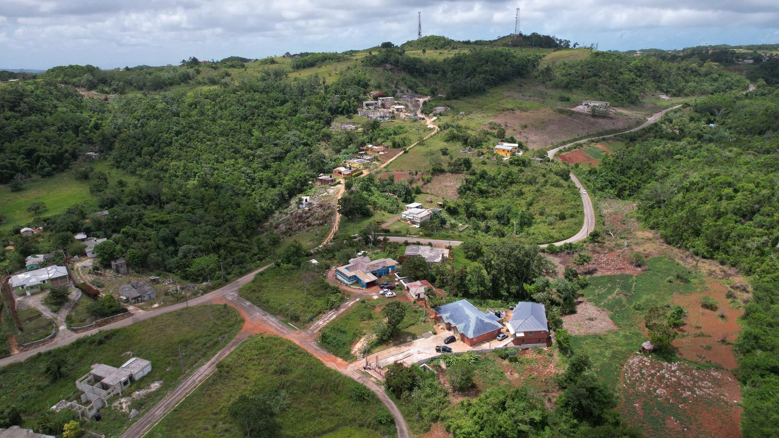Spacious-4-Bedroom-House-for-Sale-in-Daleys-Grove-Manchester-Jamaica Fifth image of 4 Daleys Grove in Newport, Manchester, Jamaica - property is For Sale