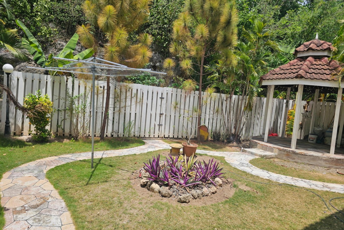 Twenty-Fifth image of 33 Mountain Pride, Long Moun in Kingston 6, St. Andrew, Jamaica - property is For Rent