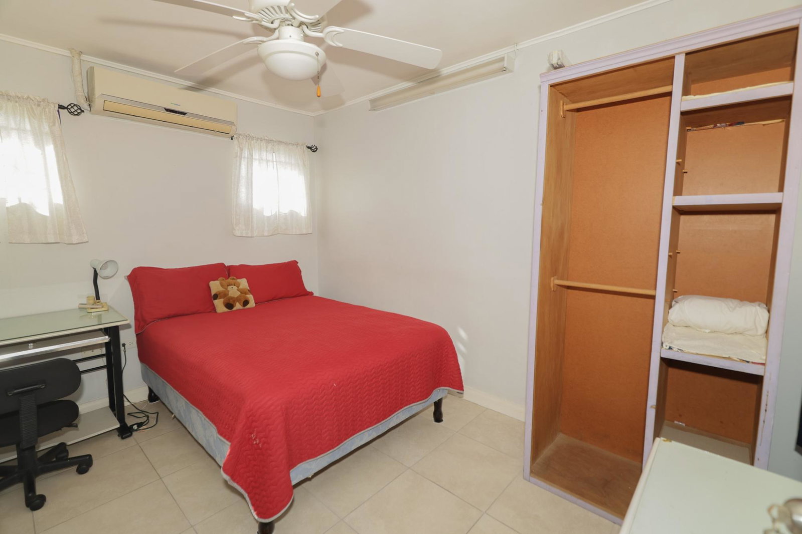 Spacious-4-Bedroom-Townhouse-for-Rent-on-Lady-Musgrave-Rd-St.-Andrew Thirteenth image of 7-69 Lady Musgrave Road in Kingston 10, St. Andrew, Jamaica - property is For Rent