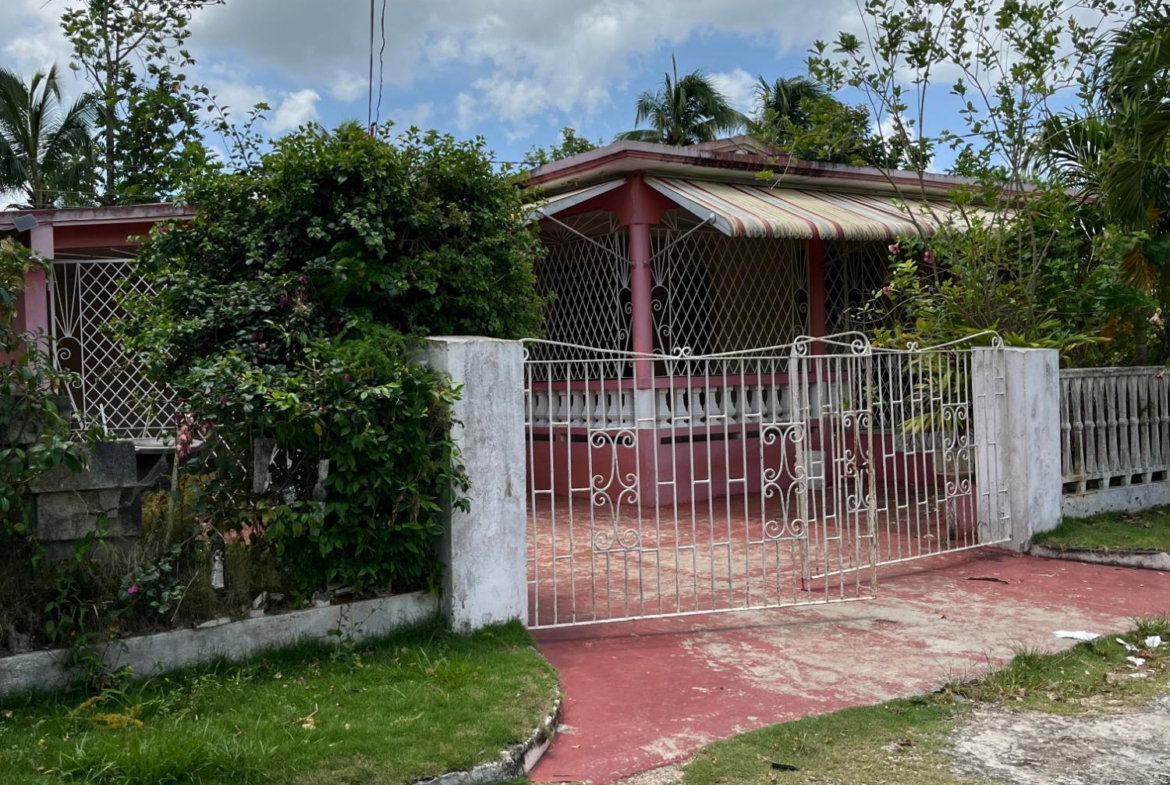 First image of 14 Longwood Contemporary Clo in Santa Cruz, St. Elizabeth, Jamaica - property is For Sale