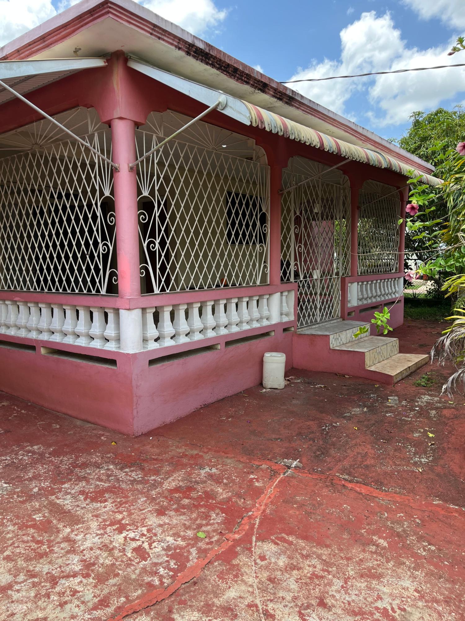 Fourth image of 14 Longwood Contemporary Clo in Santa Cruz, St. Elizabeth, Jamaica - property is For Sale