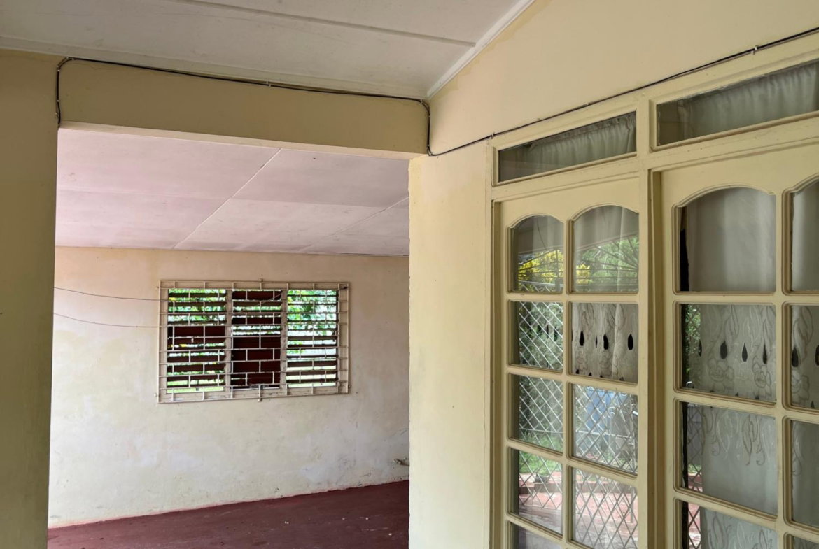 Eighth image of 14 Longwood Contemporary Clo in Santa Cruz, St. Elizabeth, Jamaica - property is For Sale