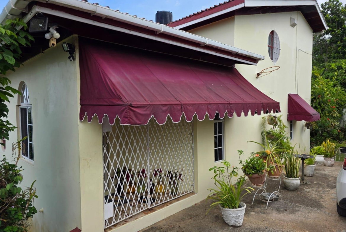 Third image of 12 Woodland Circle in Red Hills, St. Andrew, Jamaica - property is For Sale