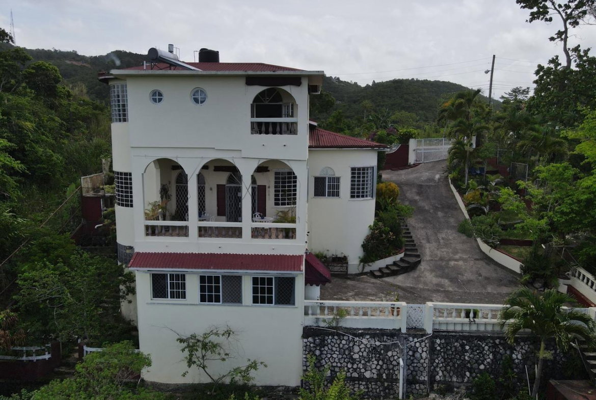 Sixth image of 12 Woodland Circle in Red Hills, St. Andrew, Jamaica - property is For Sale