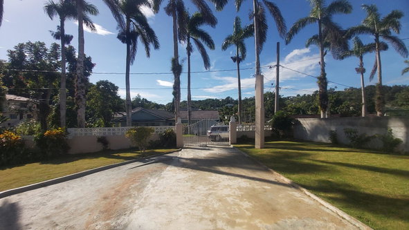 Twenty-Third image of 5 Hampton Court in Mandeville, Manchester, Jamaica - property is For Rent