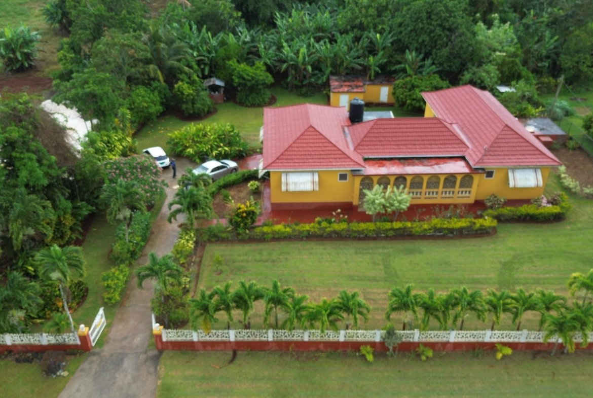 First image of 35 Huntley Cres in Huntley, St. Ann, Jamaica - property is For Sale