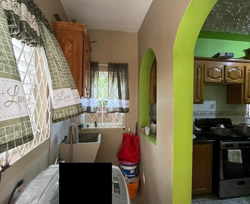 Thirteenth image of Cedar Ave, Portmore Pines in Portmore Pines, St. Catherine, Jamaica - property is For Rent
