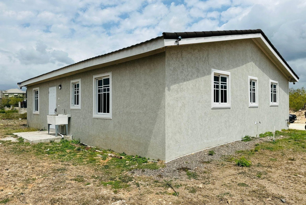 Tenth image of 210 Toby Hammocks in Tobby Heights, Clarendon, Jamaica - property is For Sale