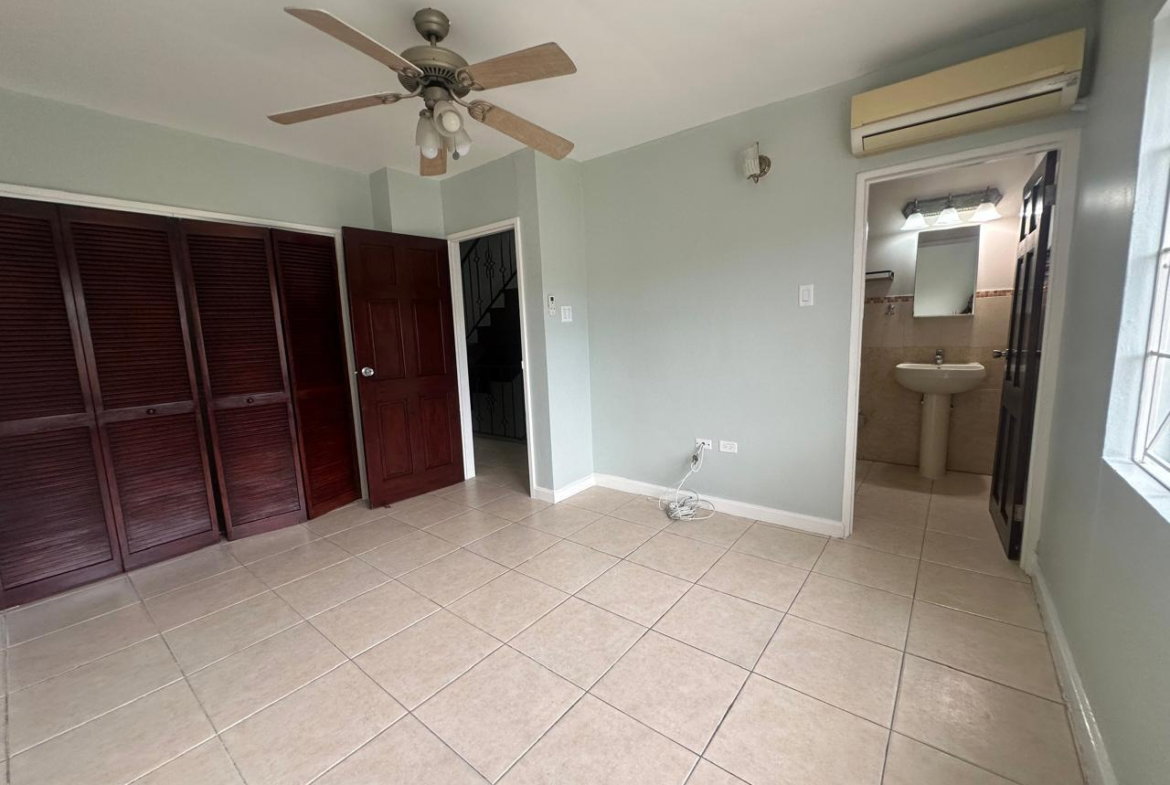Eleventh image of 5 Linstone Crescent, Kingst in Kingston 10, St. Andrew, Jamaica - property is For Rent