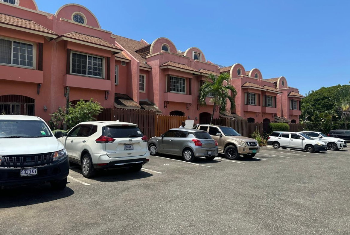 Fourth image of 5 Linstone Crescent, Kingst in Kingston 10, St. Andrew, Jamaica - property is For Rent