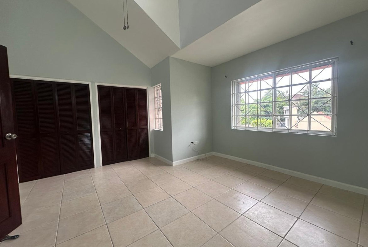 Seventh image of 5 Linstone Crescent, Kingst in Kingston 10, St. Andrew, Jamaica - property is For Rent
