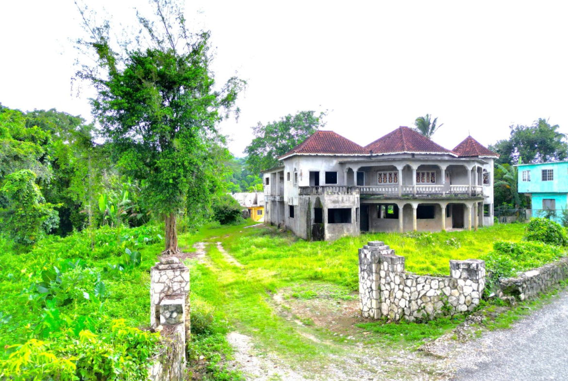 Second image of Cambridge Ducketts in Cambridge, St. James, Jamaica - property is For Sale