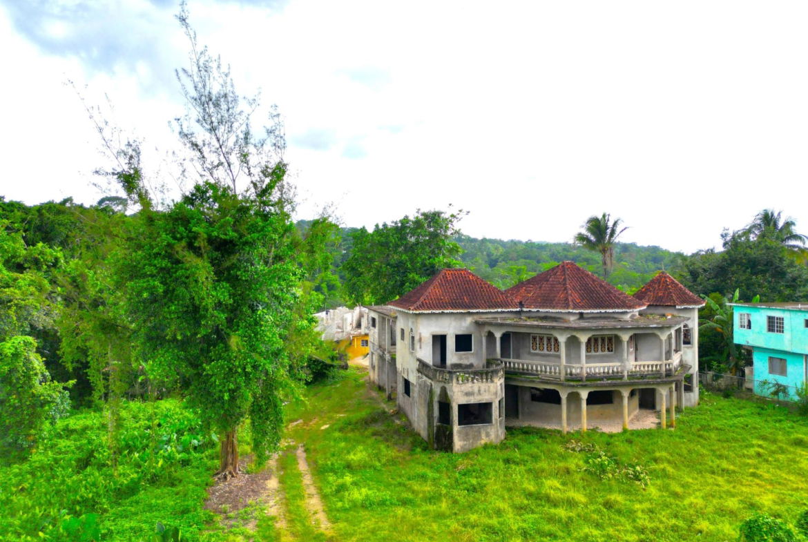 First image of Cambridge Ducketts in Cambridge, St. James, Jamaica - property is For Sale